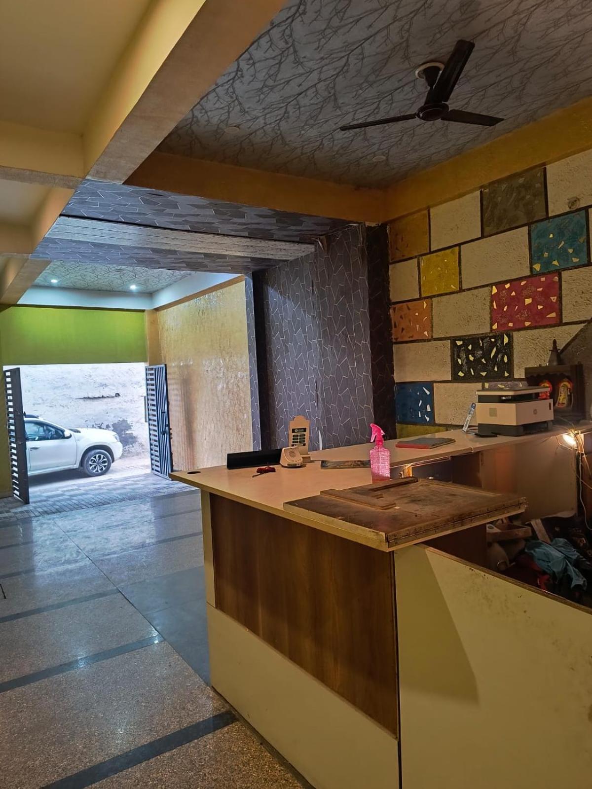 Homestay Indiana Family Nearby Tajmahal